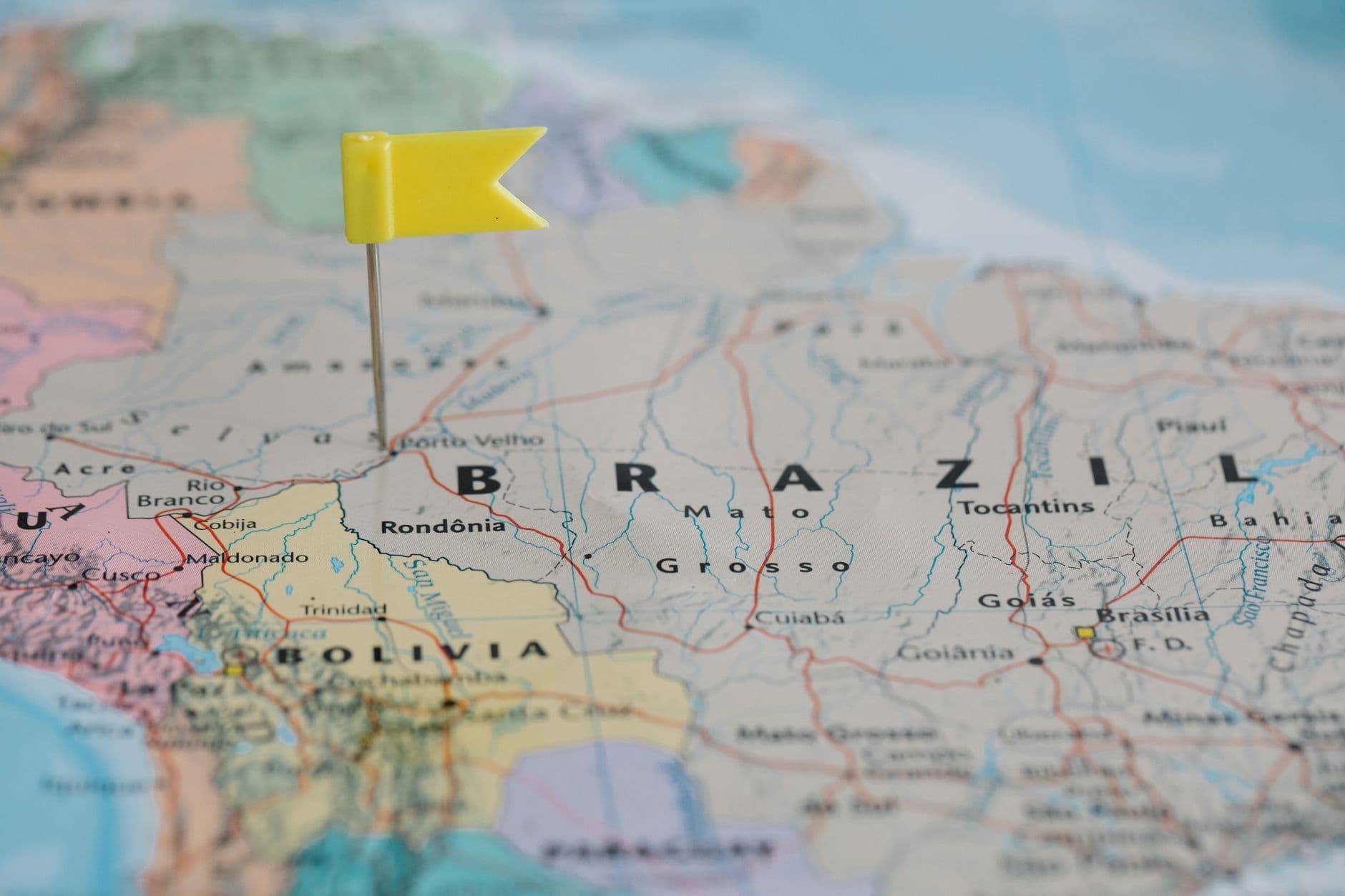 Estreito de Ormuz registra recorde de navios: o que isso significa para o Brasil e a América Latina?
